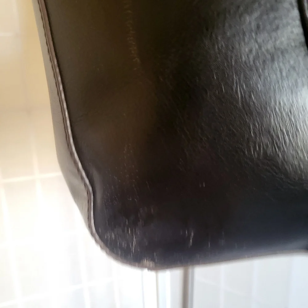 Vintage Black Leather Bag - Picture 4 of 6
